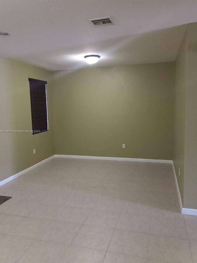Foto del edificio - 14140 SW 275th St