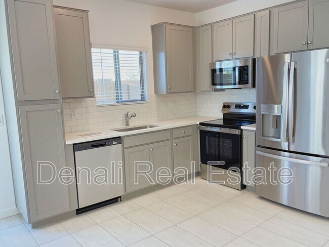 Foto del edificio - 28065 N 28th Dr