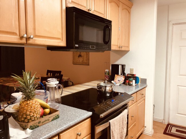 Cocina - 92-758 Paakai St