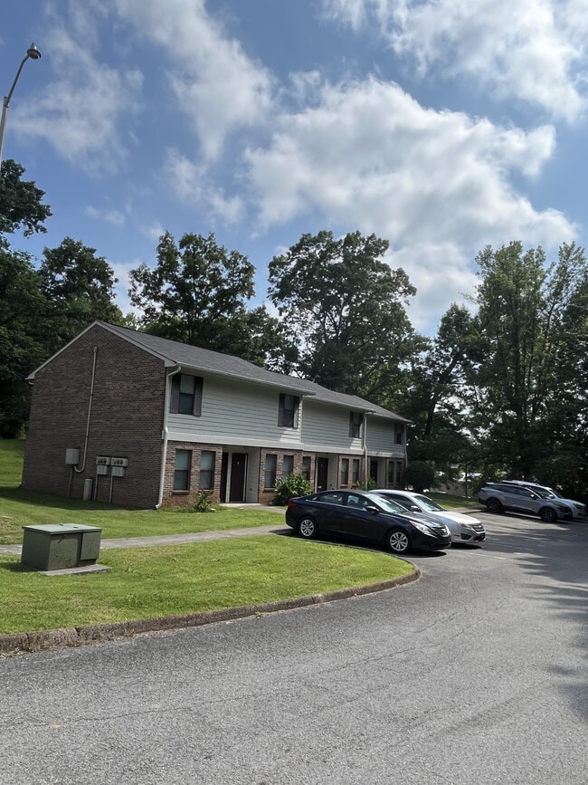 Building Photo - Cumberland Pointe
