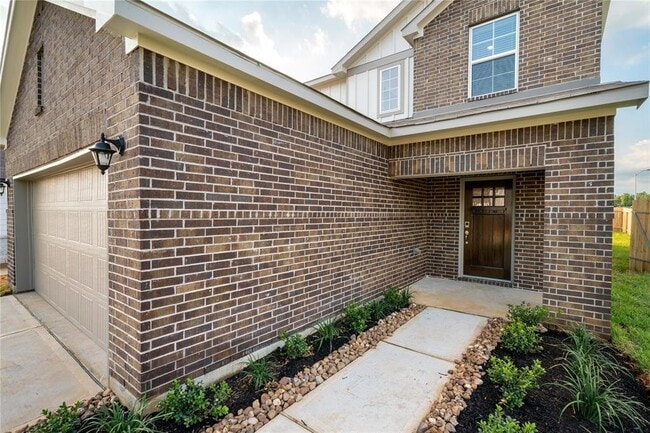 Building Photo - 10702 Violet Bloom Dr