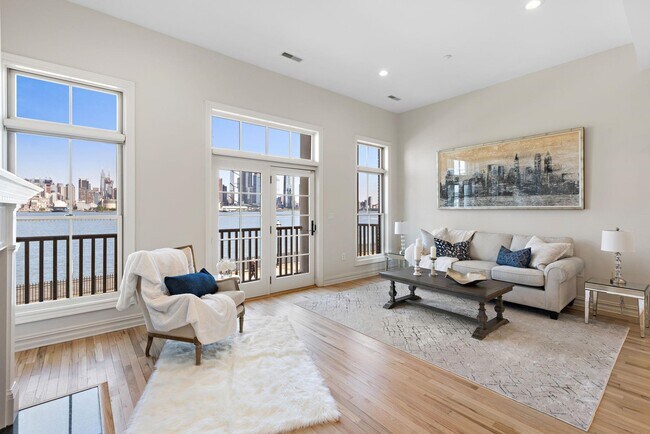 Building Photo - 116 Regency Pl