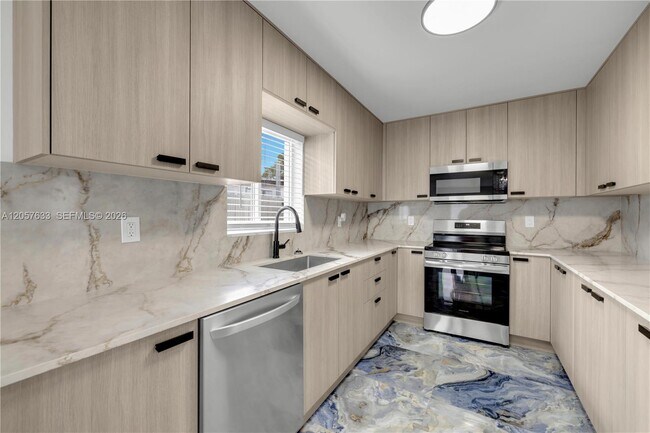 Foto del edificio - 10350 SW 48th St