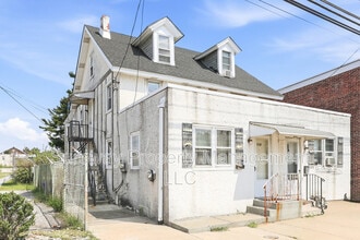 Building Photo - 311 Green St