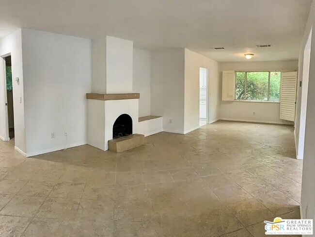 Foto del edificio - 123 W San Carlos Rd