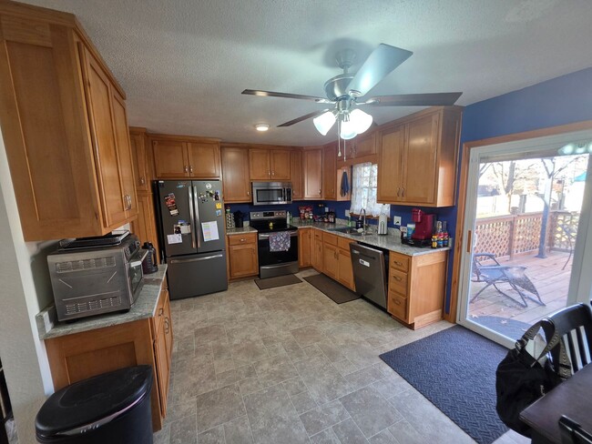 Foto del edificio - 802 Brentwood Ave