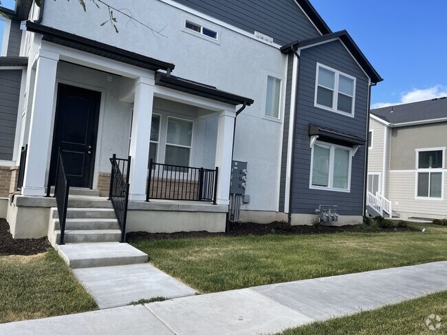 Building Photo - 1643 N 3740 W