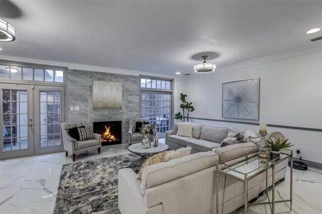 Foto del edificio - 7530 Chevy Chase Dr