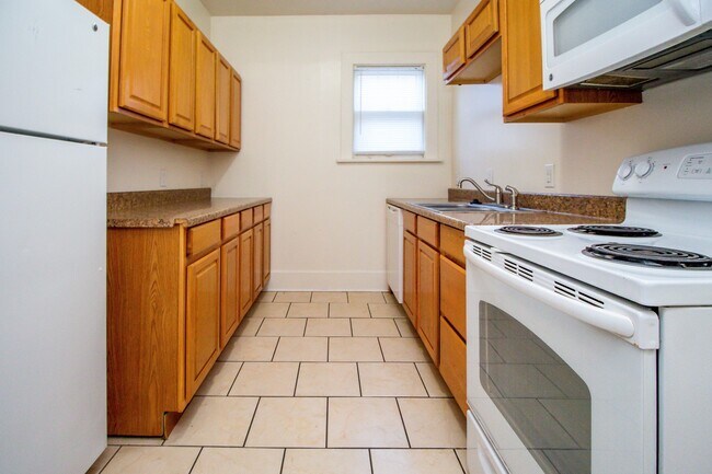 Foto del edificio - 4bed/2bath House right Downtown!!