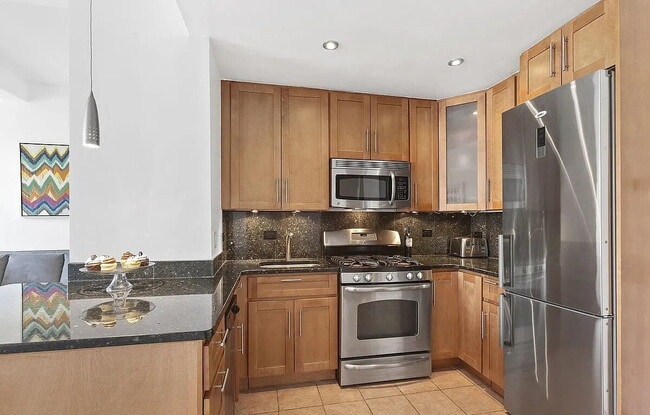 Building Photo - Beautiful 1 bedroom sun-flooded  views and open sky