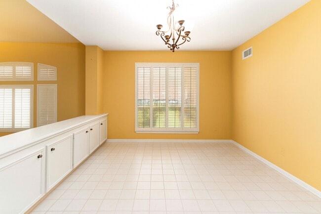 Building Photo - 86 Heathrow Ln