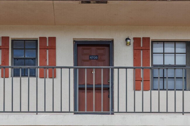 Foto del edificio - 4708 Oak Terrace Dr