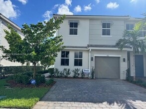 Building Photo - 151 SW 171st Ln