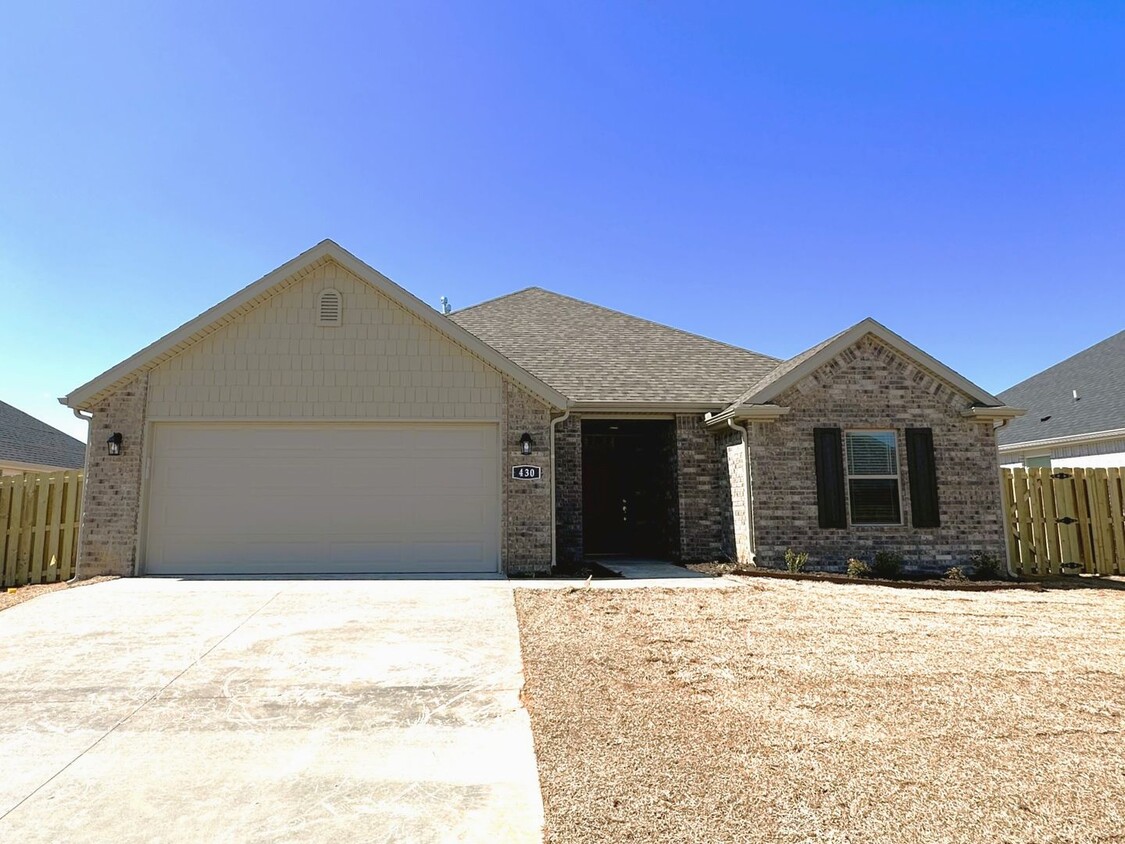 Foto principal - 3b/2b Home in Centerton - Southwinds Subdi...