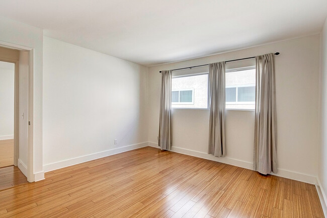 Building Photo - 2884 Sawtelle Blvd
