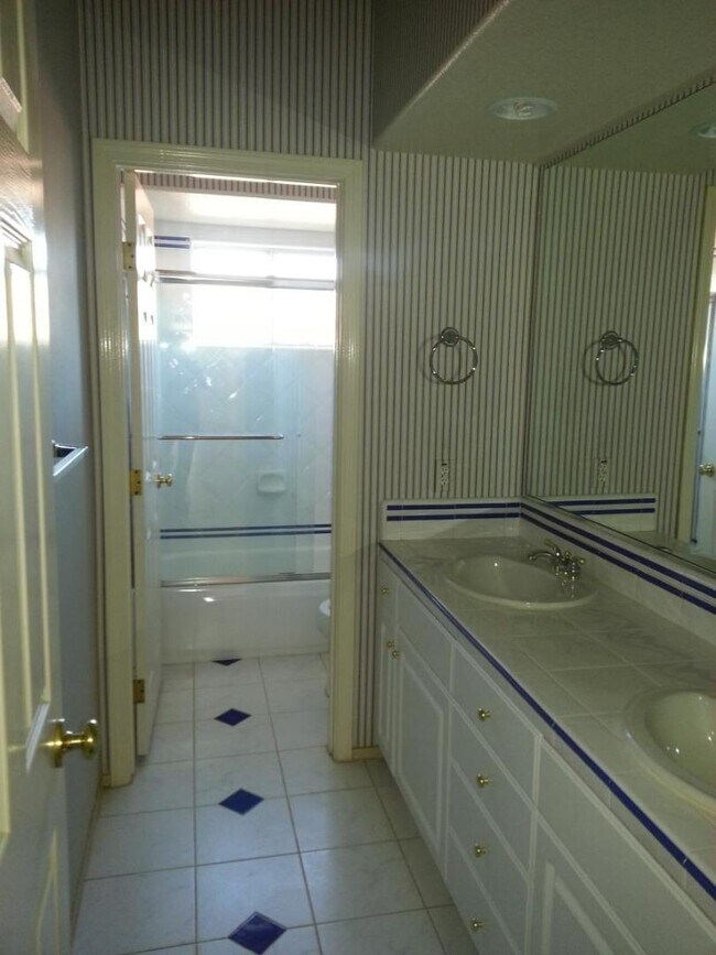 Foto del edificio - 2933 Nelson Dr