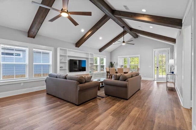 Building Photo - 1152 N County Hwy 393