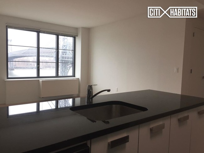Foto del edificio - 15 Dunham Pl