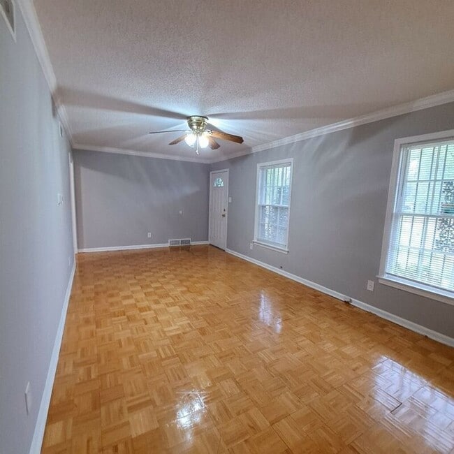 Building Photo - 1484 Haywood Ave