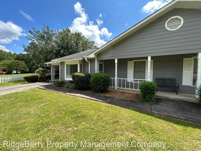 Building Photo - 2 br, 1.5 bath House - 140 A Turner Rd NE