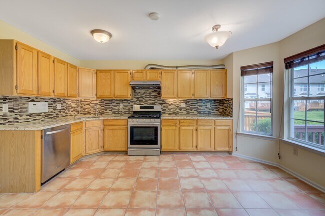 Building Photo - 31 Palmetto Way