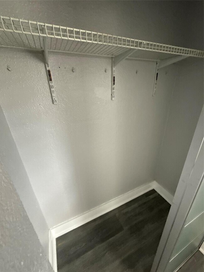 Building Photo - 3 bedroom in Opa Locka FL 33054