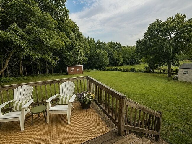 Foto del edificio - 1411 Holly Grove Dr