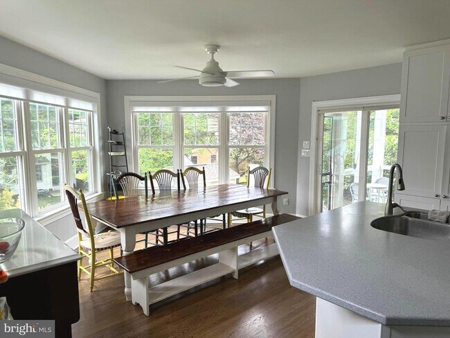 Foto del edificio - 4828 16th Rd N