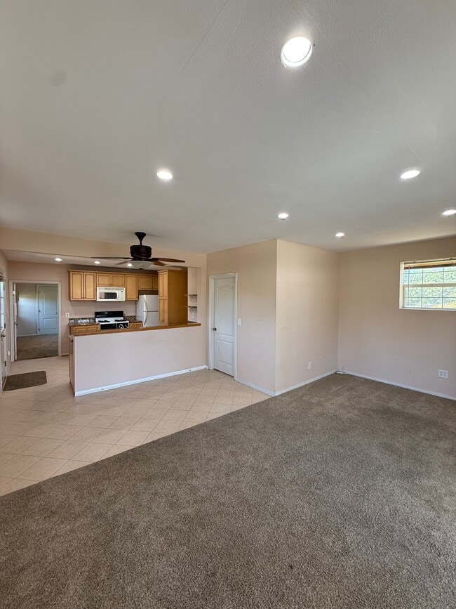 Kitchen - 4003 Garey Ave
