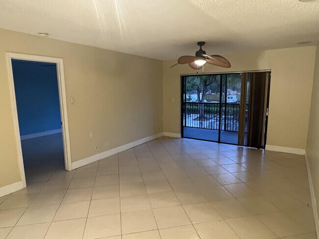 Building Photo - 1226 S Military Trail