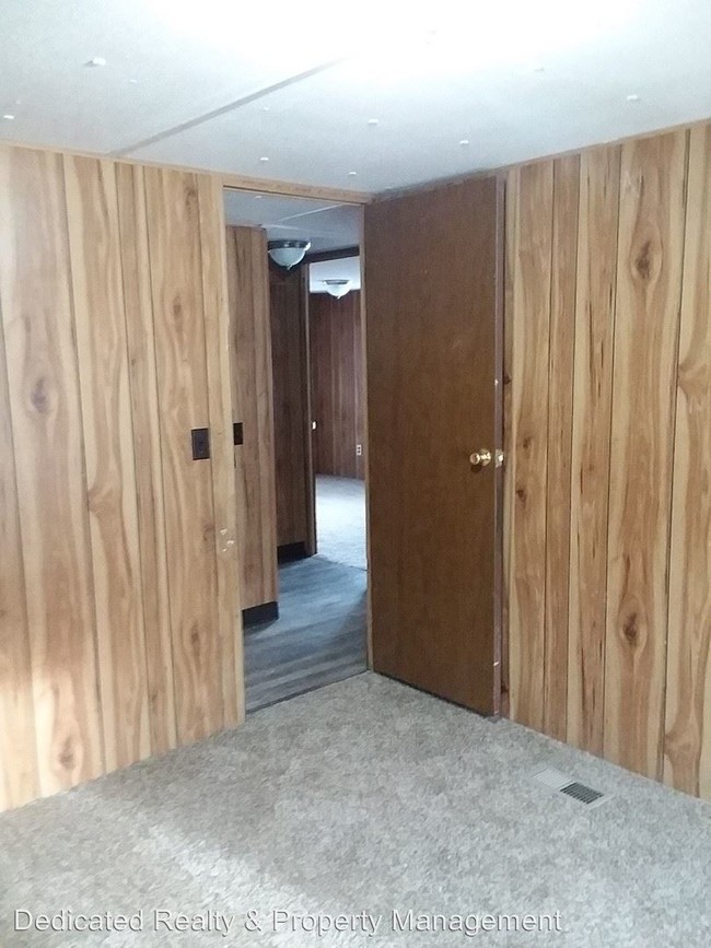 Building Photo - 4 br, 2 bath House - 313 N. 7th Ave