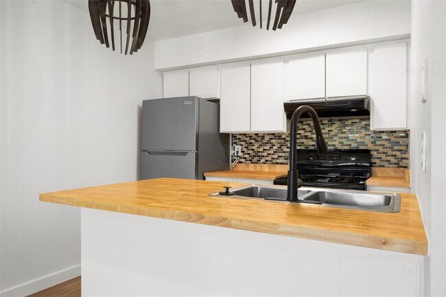 Foto del edificio - 620 S 1st St