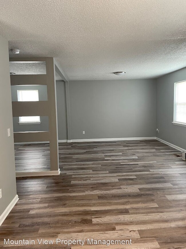 Foto del edificio - 3 br, 1.5 bath House - 1924 Robbins St