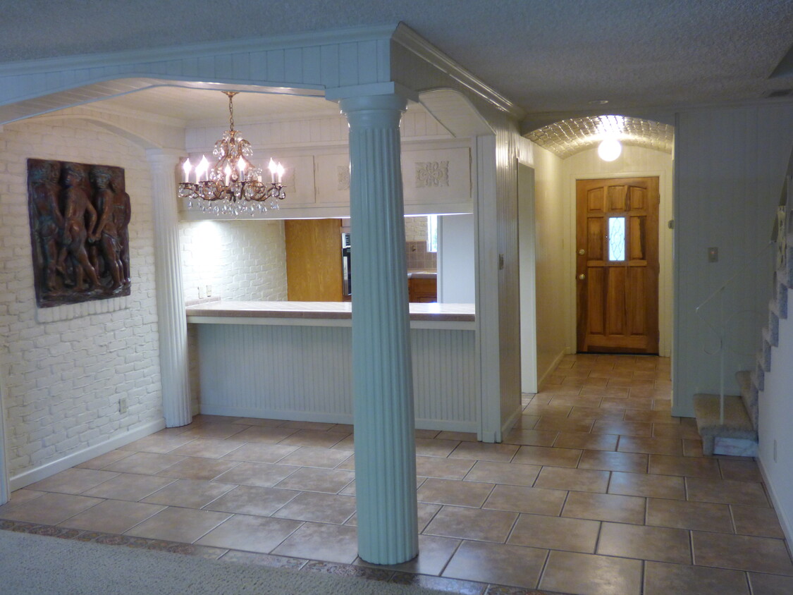 Entry Hall, Dining Room - 6016 S Land Park Dr