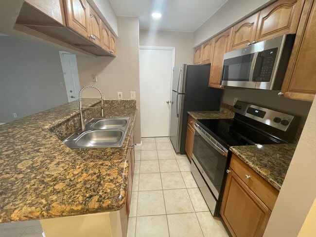 Photo - ALTAMONTE SPRINGS: Gated Community Oasis of Pearl Lake - 1 bed/1 bath, Ground Floor Apartment