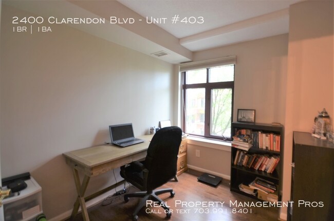 Foto del edificio - Clarendon Condo with Den! Great Location!