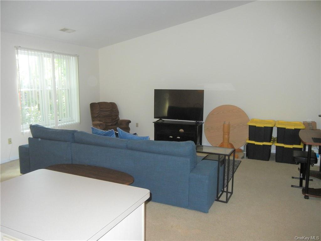 Primary Photo - 310 Jersey Ave