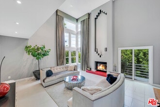 Building Photo - 13563 Contour Dr