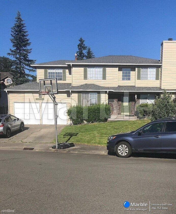 4 br, 2.5 bath House 34726 31ST Ct SW House Rental in Federal Way
