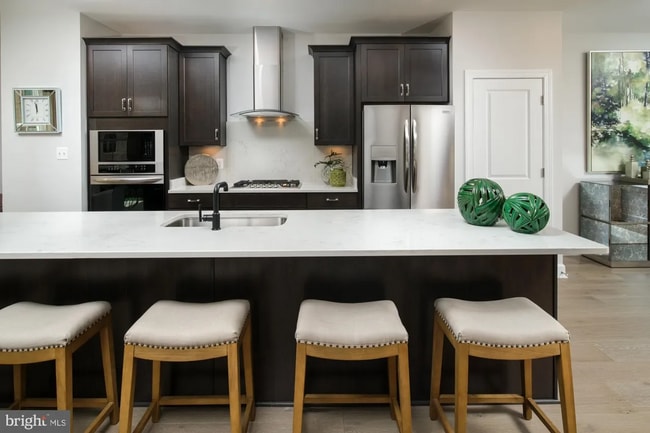 Building Photo - Gorgeous Open Concept 3 Bed 3.5 Bat Rental in Hanover