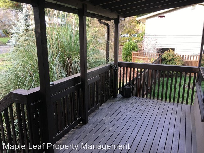 Foto del edificio - 2 br, 1 bath House - 10712 23rd AVe NE