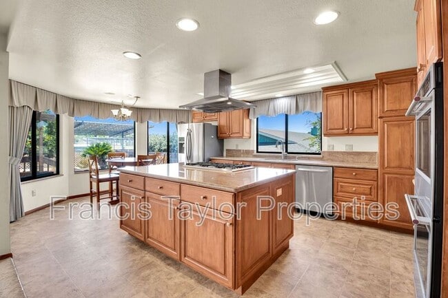 Building Photo - 749 Flagstone Ct