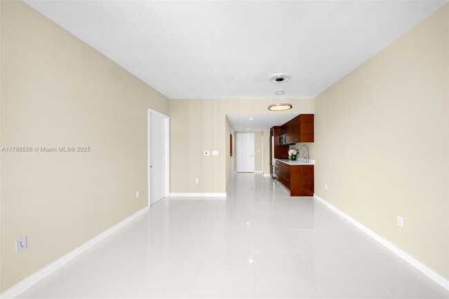 Foto del edificio - 495 Brickell Ave