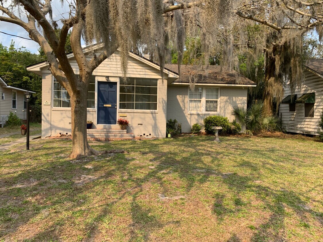 Primary Photo - 1821 Kingswood Rd