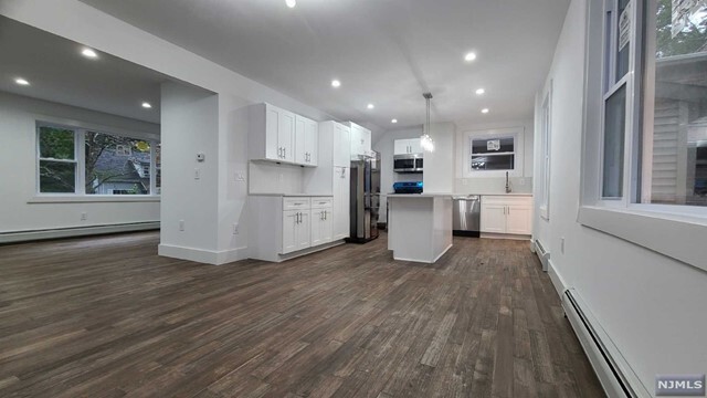Building Photo - 93 Stelfox St