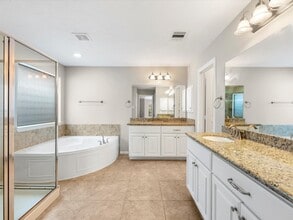 Building Photo - 1506 Nashua St