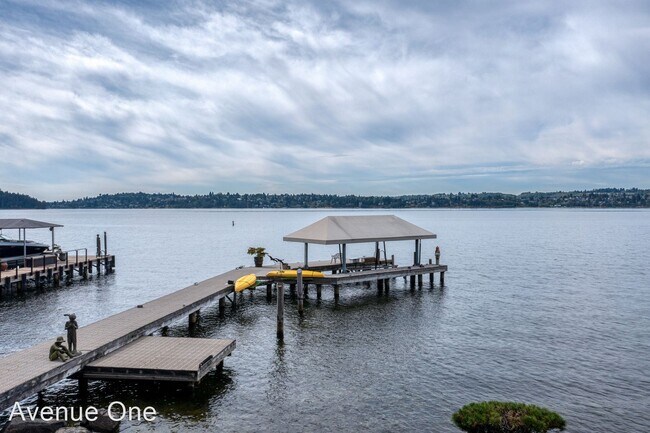 Foto del edificio - 4 br, 4.5 bath House - 3261 67th Ave. SE