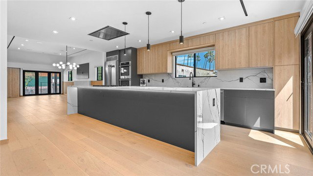 Foto del edificio - 514 W Washington Blvd