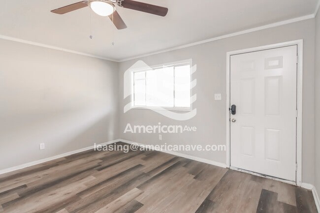 Building Photo - 4202 Snellings Dr