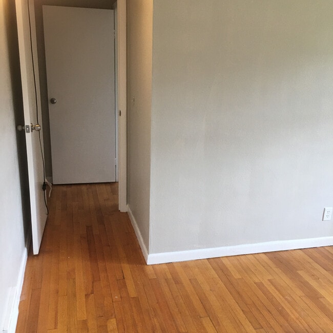 Building Photo - 1732 Remington Rd